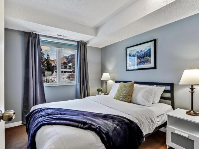 New! Cozy Rocky Mountain Chalet Managed By Little Sister Getaways Canmore Exterior photo